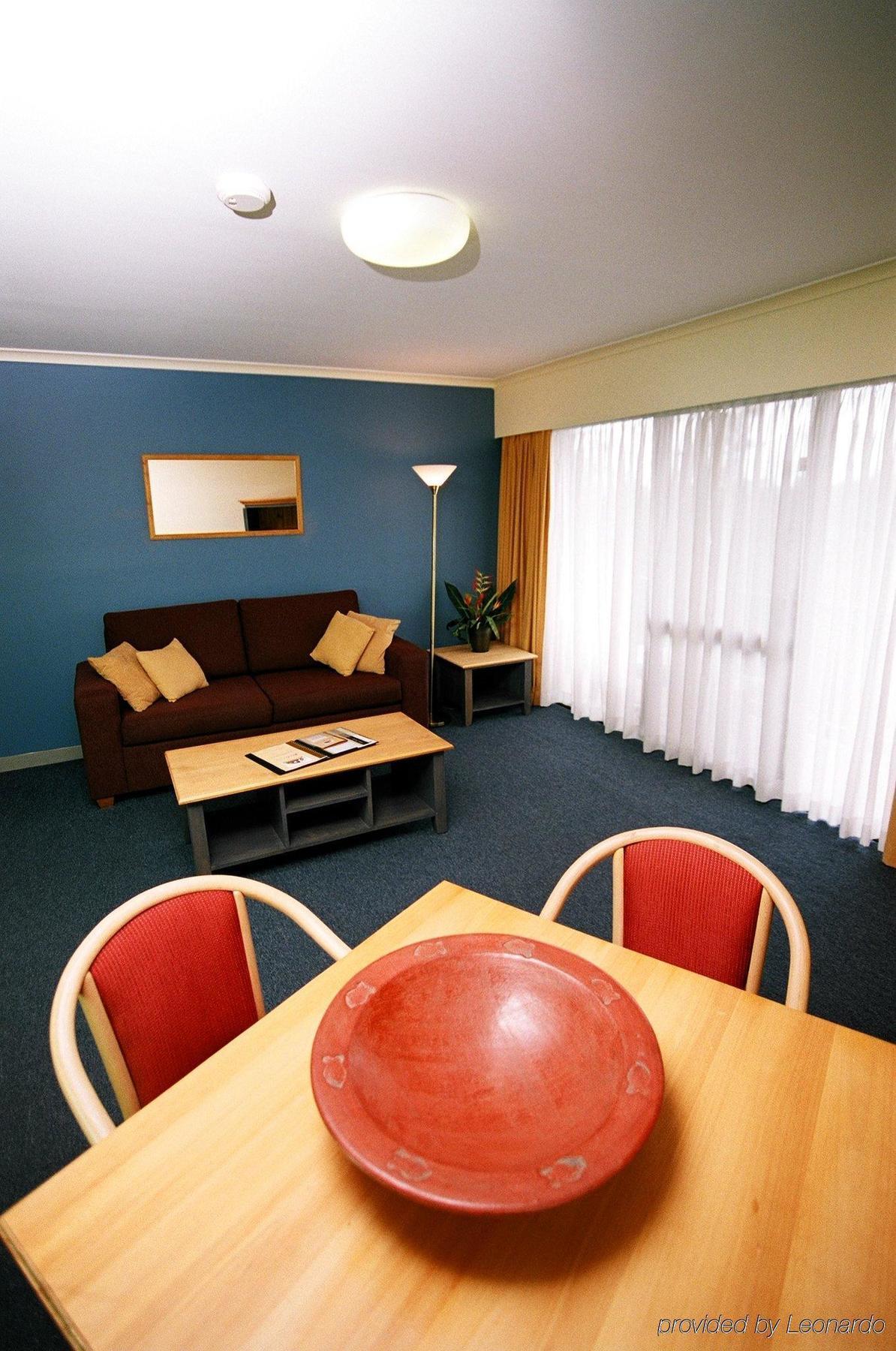 Mt Ommaney Hotel Apartments Brisbane Szoba fotó